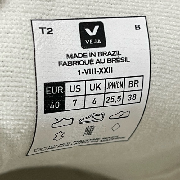 NEW.! VEJA MEN'S ESPLAR SNEAKER - EXTRA WHITE BLACK - SIZE - 7 .US/ 40 .EU $150 - Picture 10 of 10
